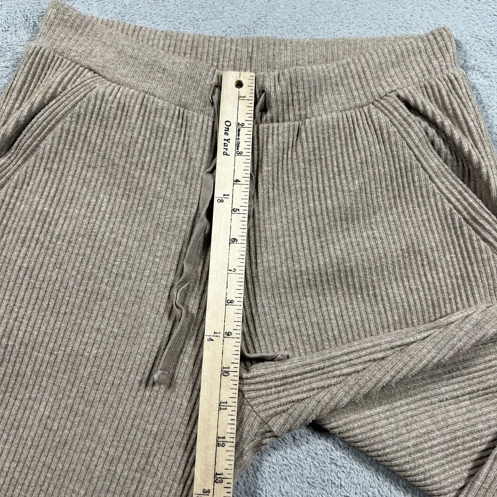Alo Yoga Muse Sweatpants Jogger Womens Medium Ribbed Knit Tan Beige